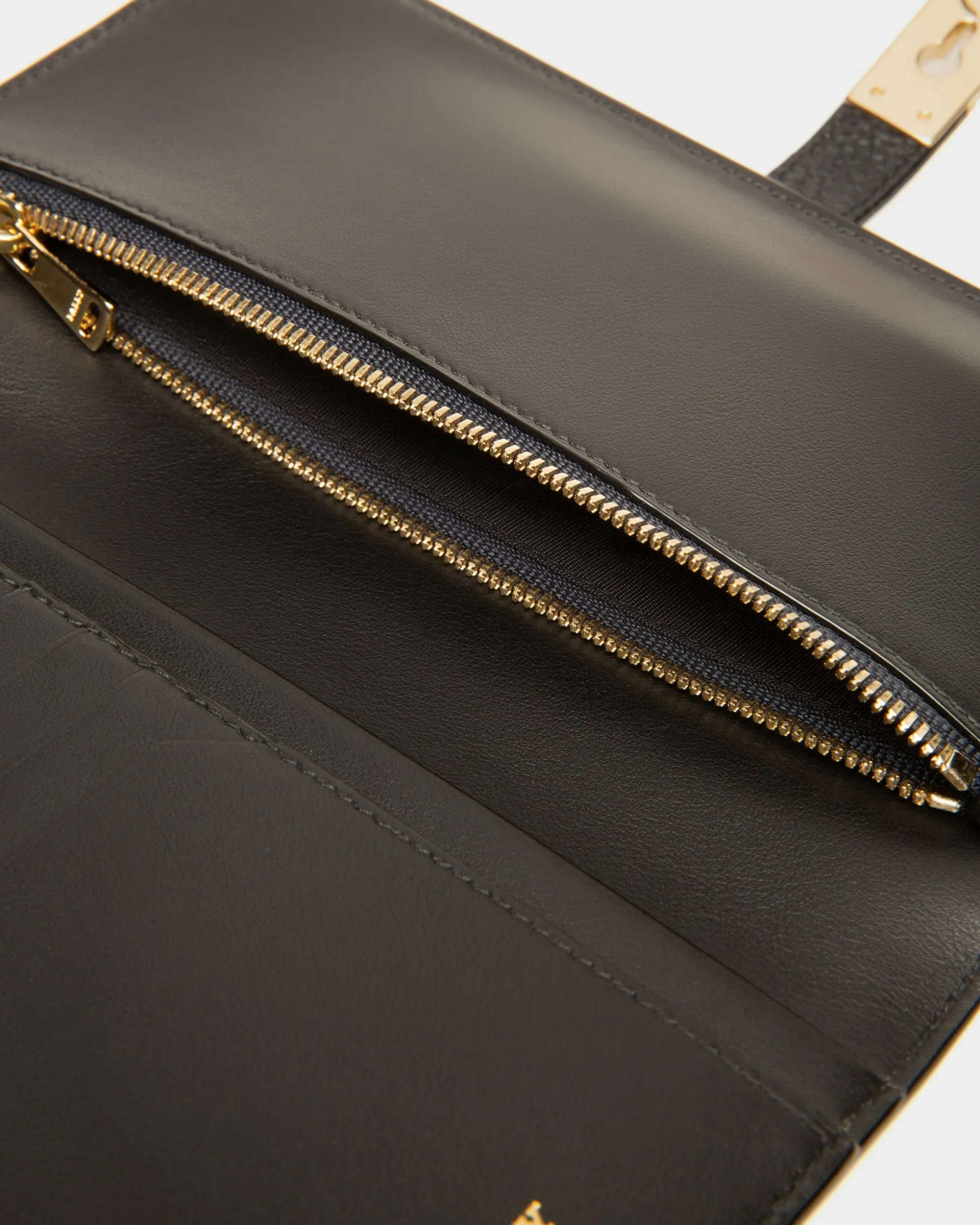Amy Brieftasche Aus Schwarzem Leder