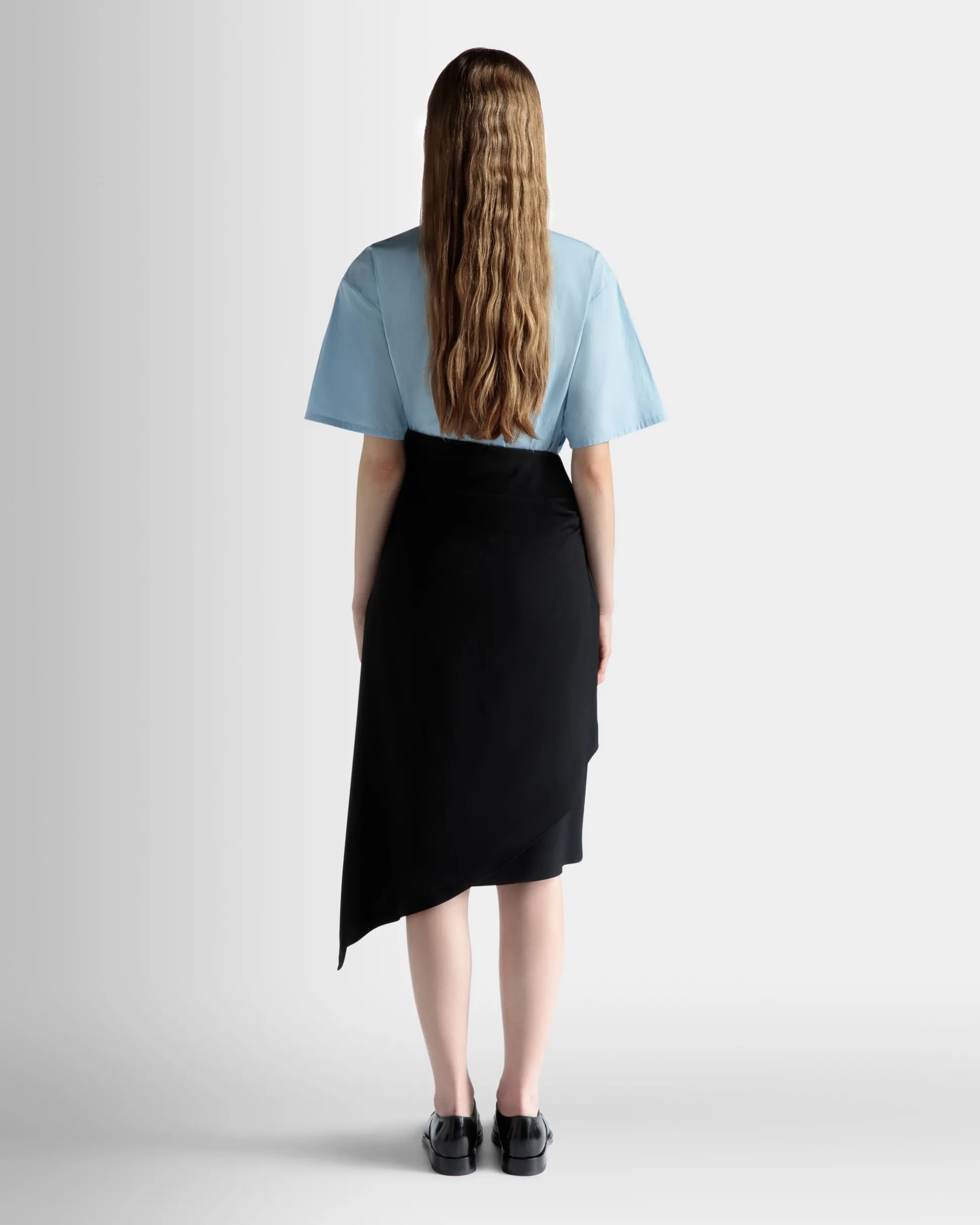 Asymmetrischer Midirock Aus Fließendem Crêpe In Schwarz