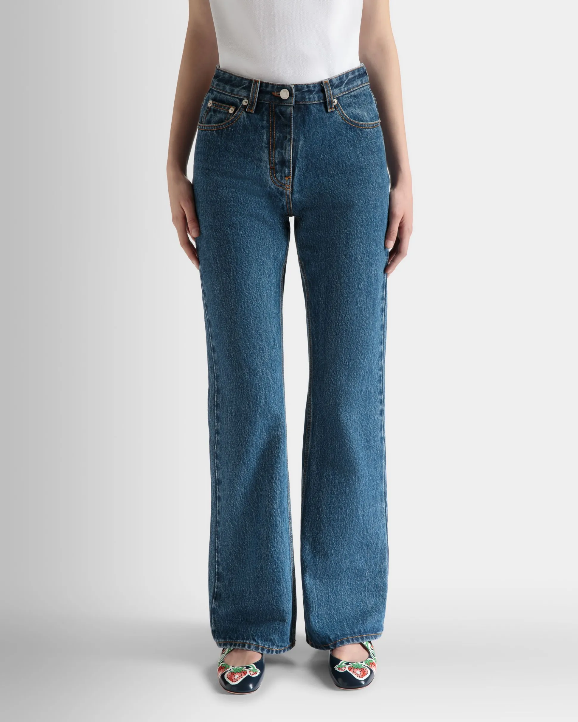 Ausgestellte Jeanshose Aus Baumwolle In Medium Blue