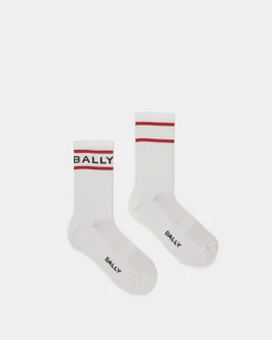Bally Stripe Socken In Weiß und Tiefrubinrot