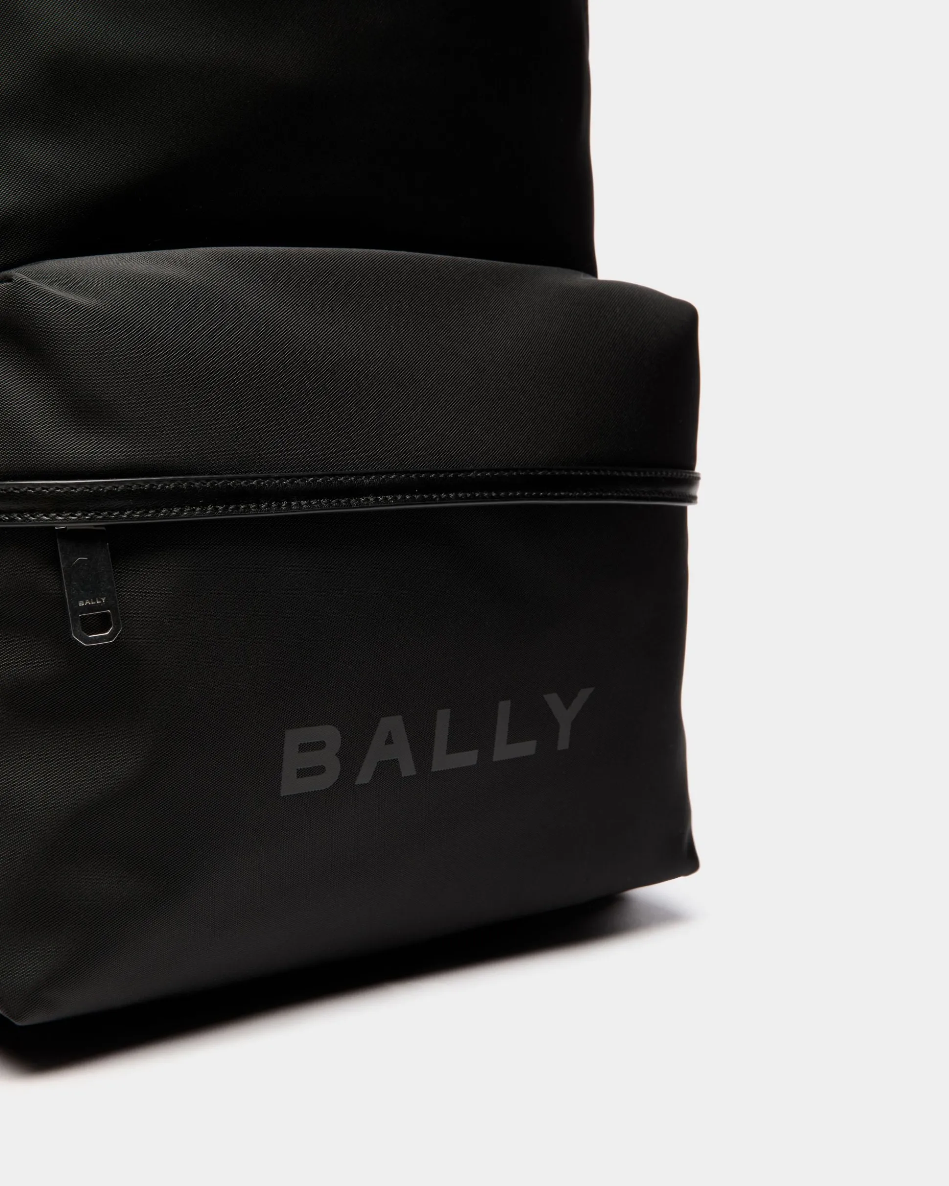Bar Rucksack Aus Nylon Und Leder In Schwarz