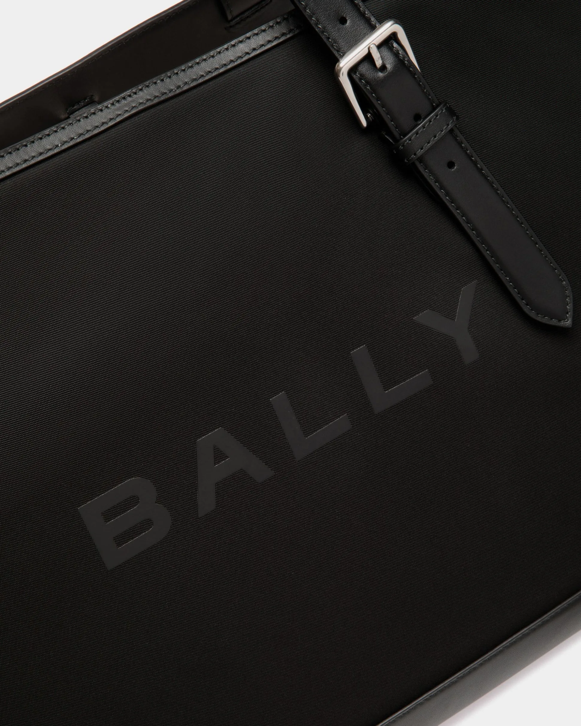 Bar Tragetasche Aus Nylon Und Leder In Schwarz