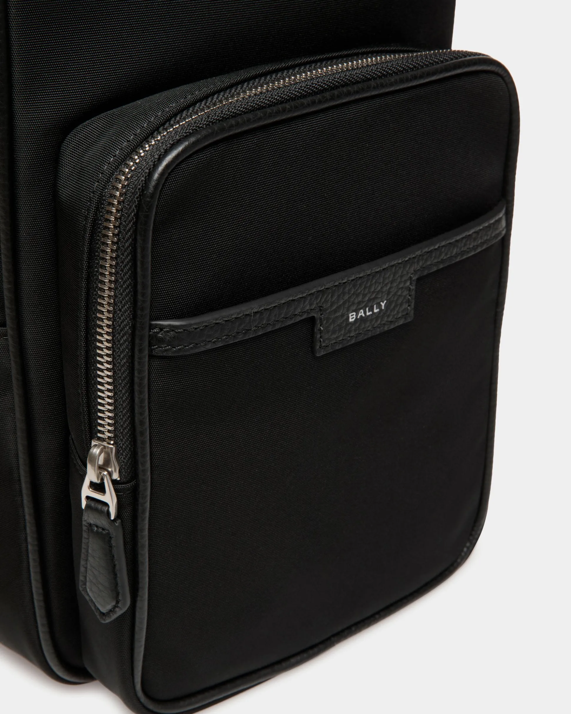 Code Sling Bag Aus Nylon