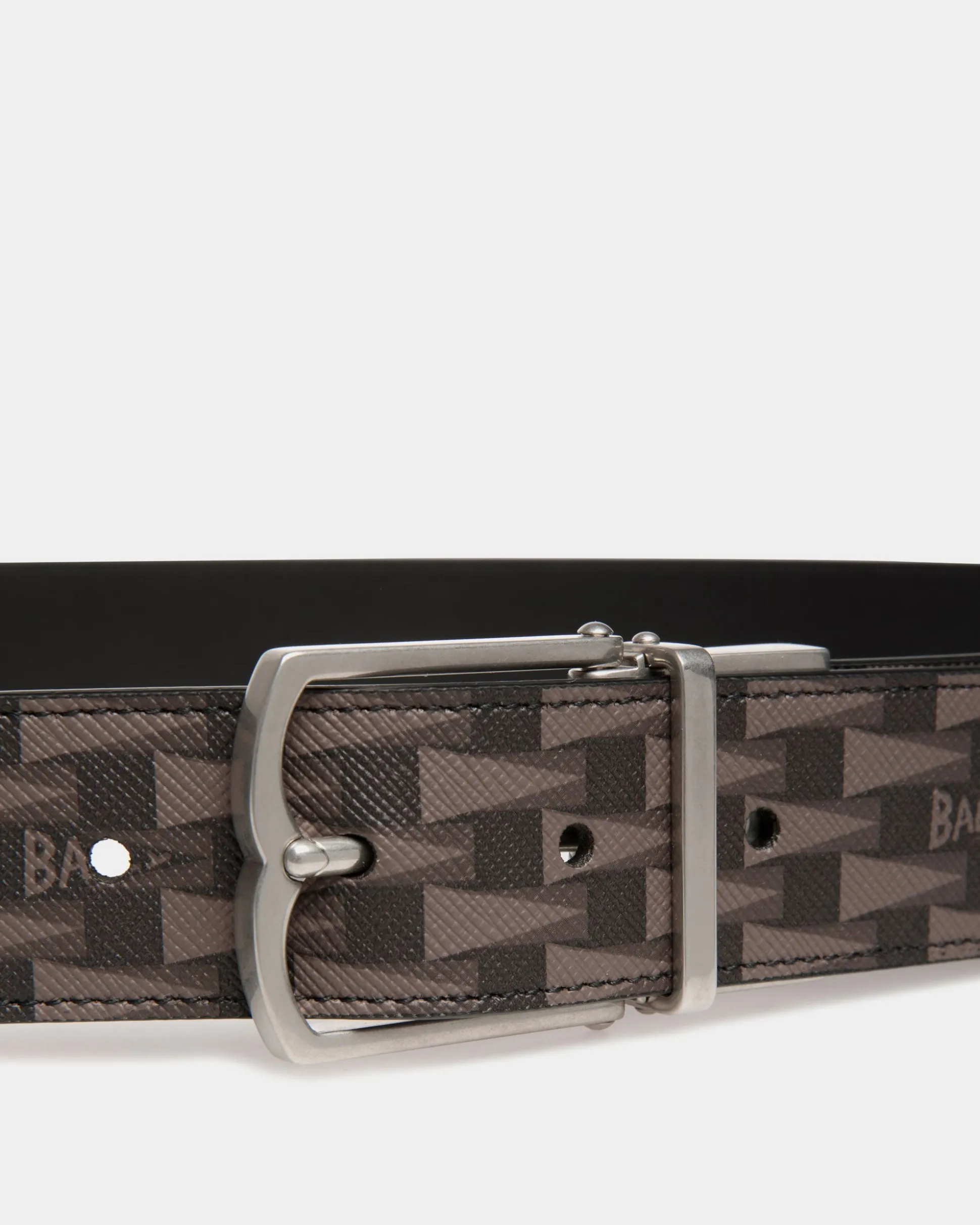 Country 35 mm Verstellbarer Wendegürtel Aus Leder In Schwarz Mit Pennant-Motiv