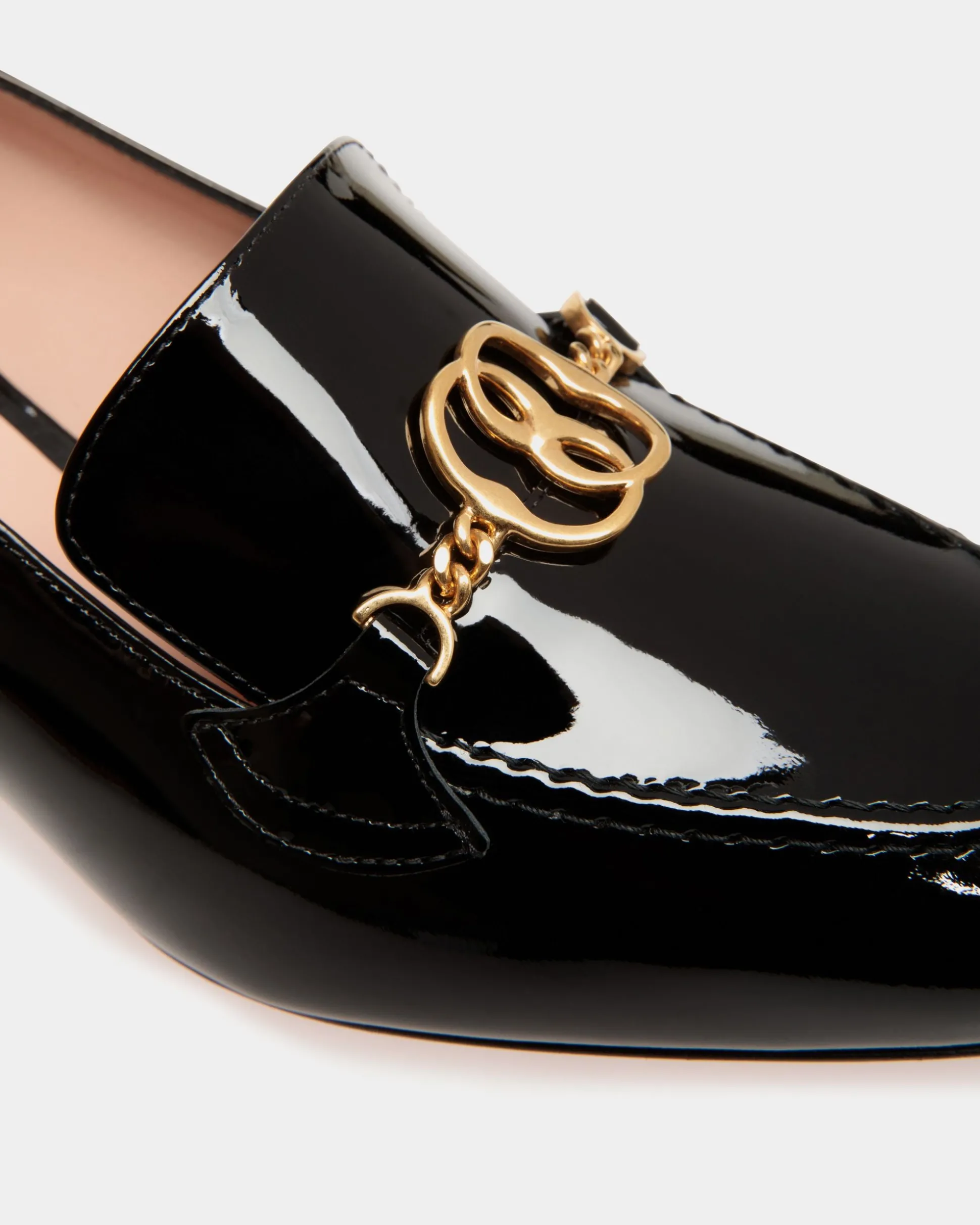 Daily Emblem Pumps Aus Schwarzem Lackleder