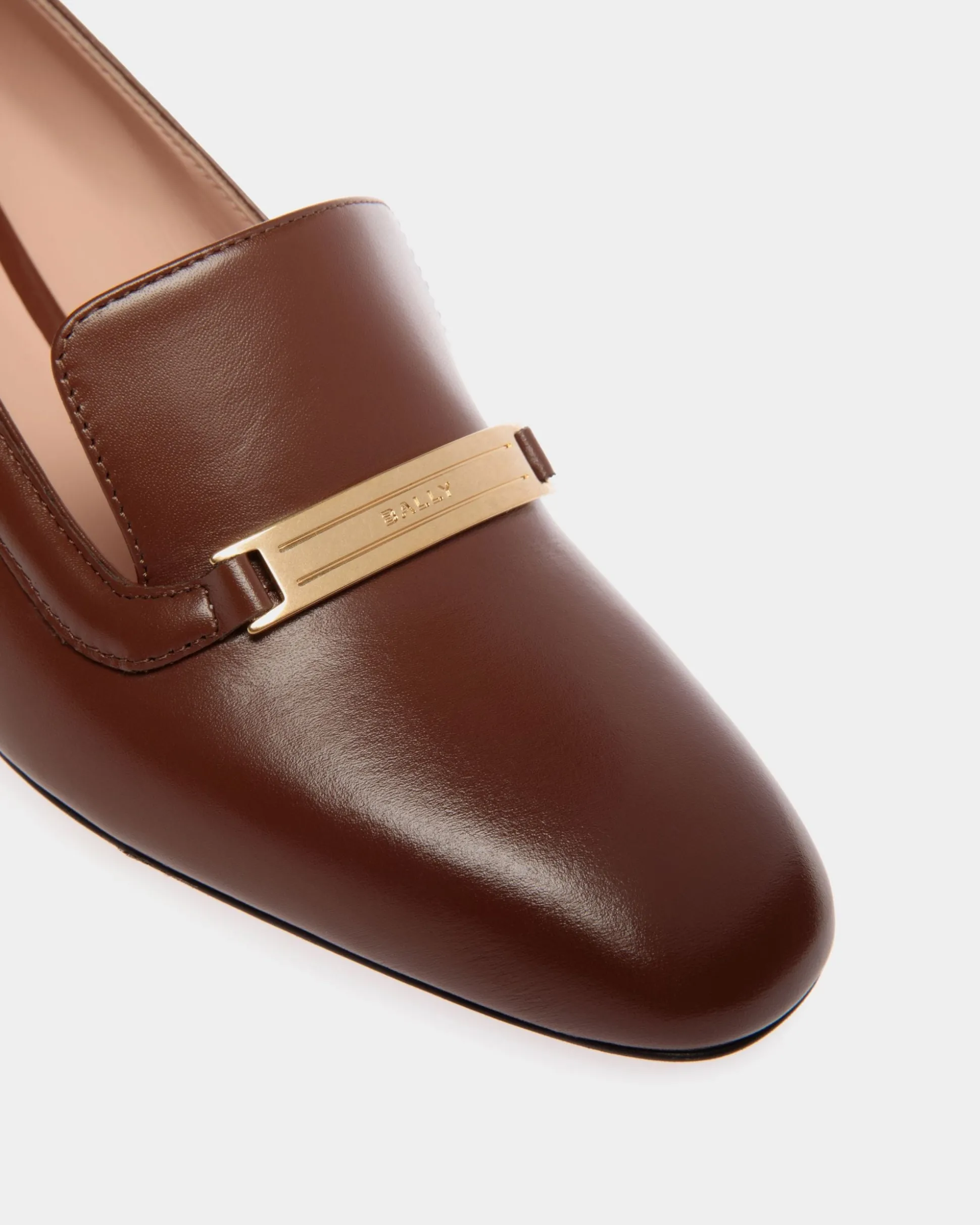 Deco Pump In Braunem Leder