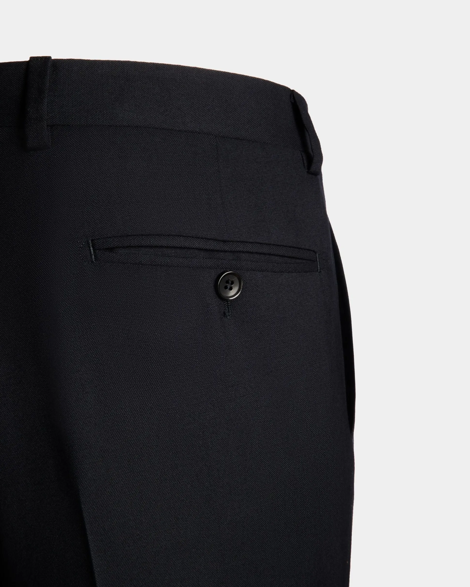 Faltenhose Aus Wolle In Navy Blue Aus Der Adrien Brody Travel-Kollektion