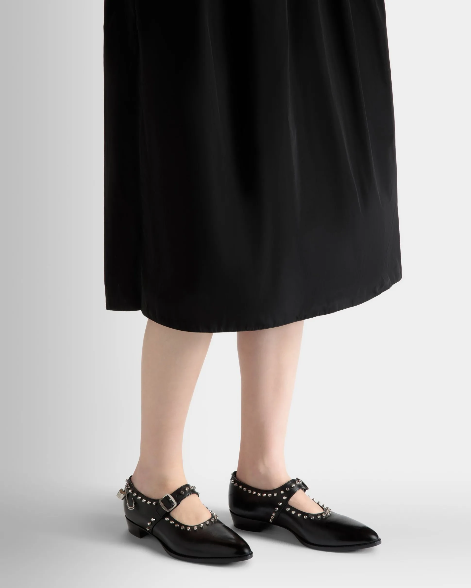 Glendale Mary Jane Aus Schwarzem Leder Mit Nieten