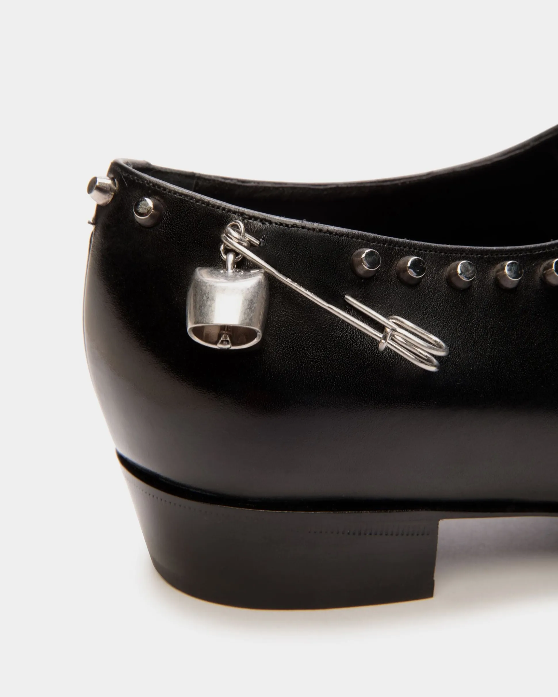 Glendale Mary Jane Aus Schwarzem Leder Mit Nieten