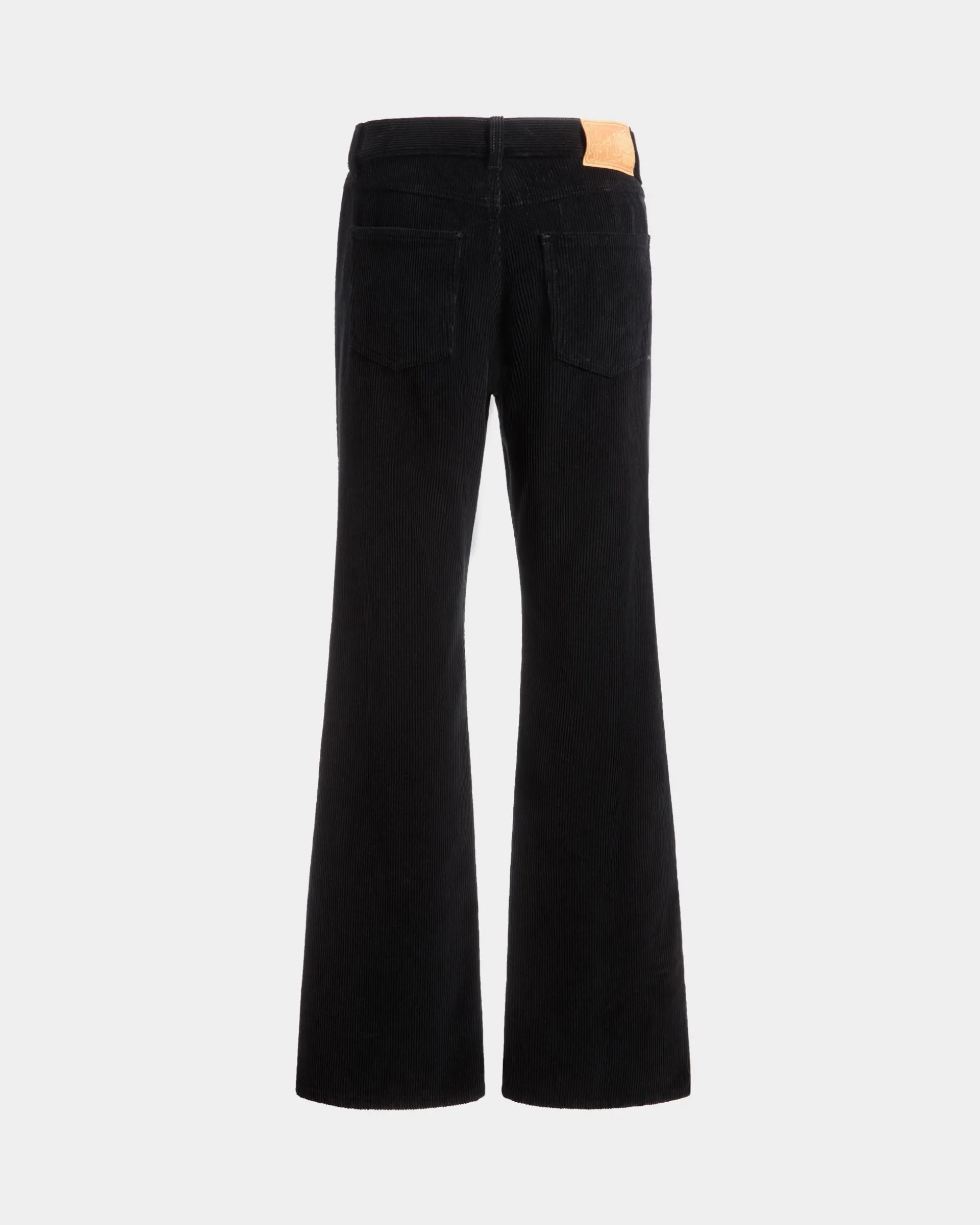 Jeanshose Aus Schwarzem Baumwollcord