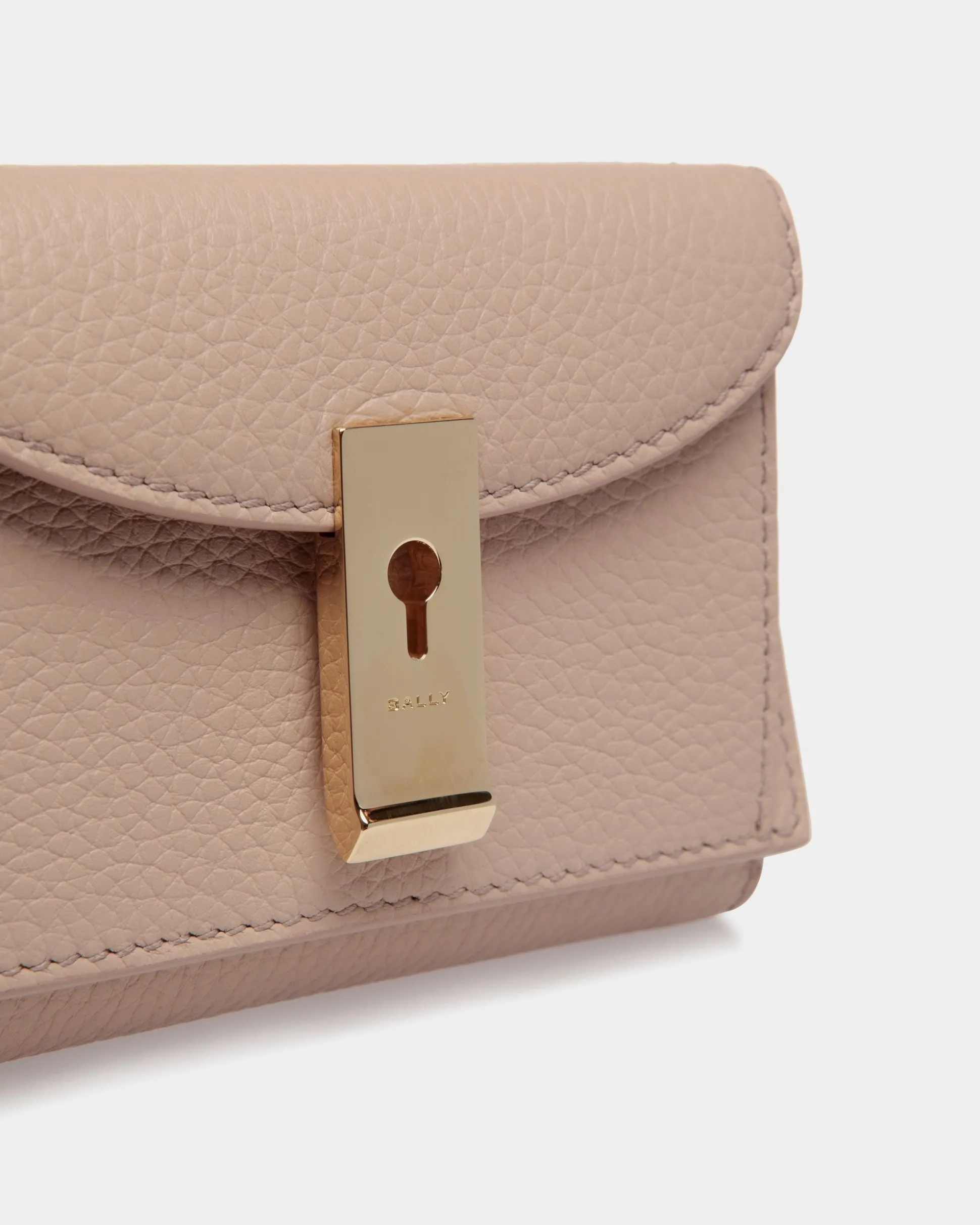 Lock Me Geldbörse Aus Genarbtem Leder In Light Beige