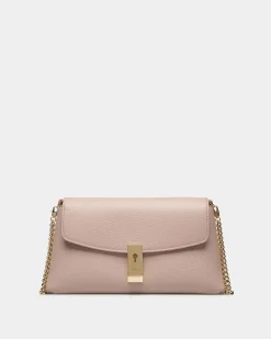 Lock Me Multifunktionale Minitasche Aus Genarbtem Leder In Hellbeige