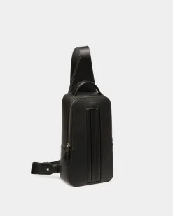Mythos Sling Bag Aus Recyceltem Leder In Schwarz