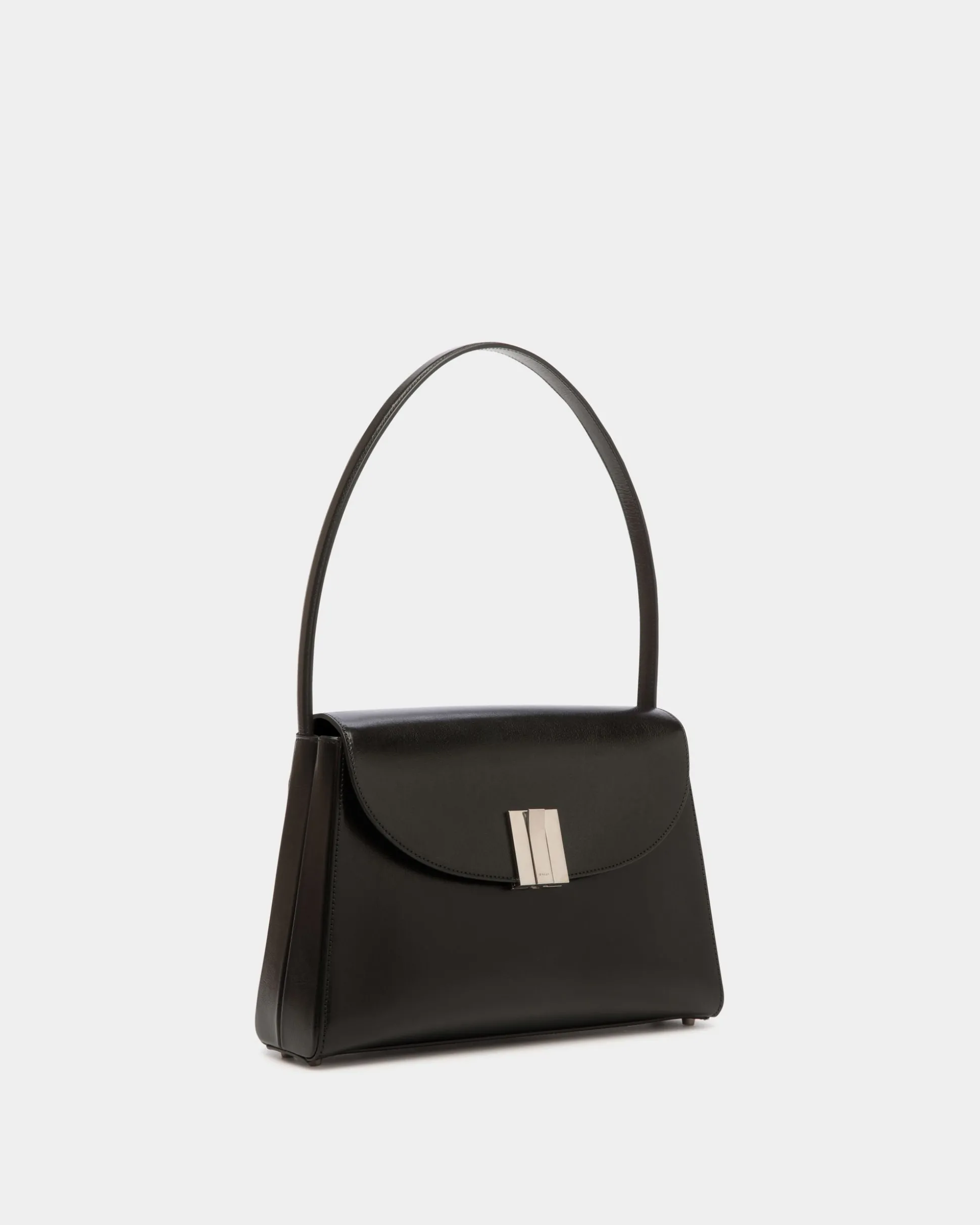 Ollam Schultertasche Aus Leder In Schwarz