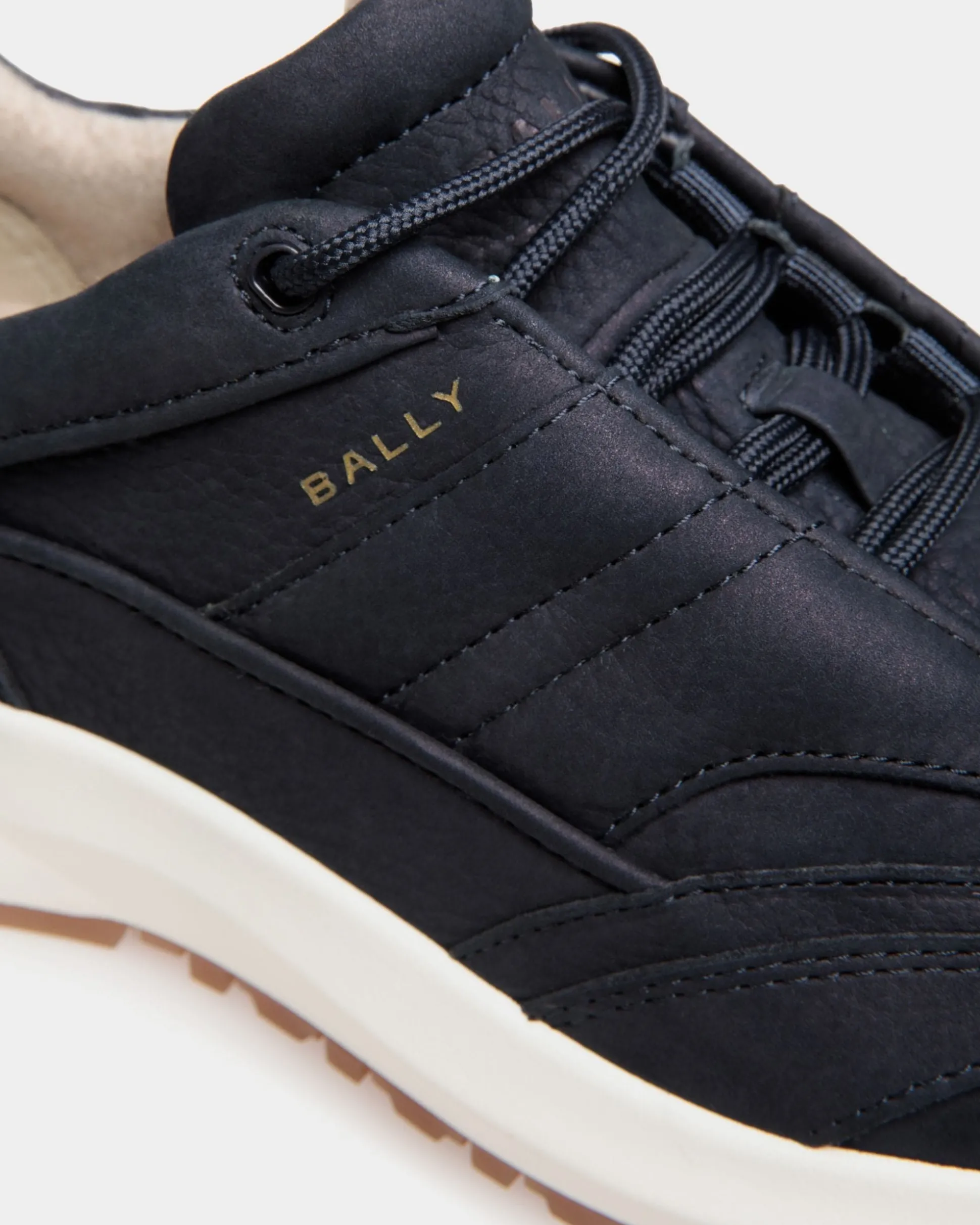 Outline Sneaker Aus Nubukleder In Navy Blue