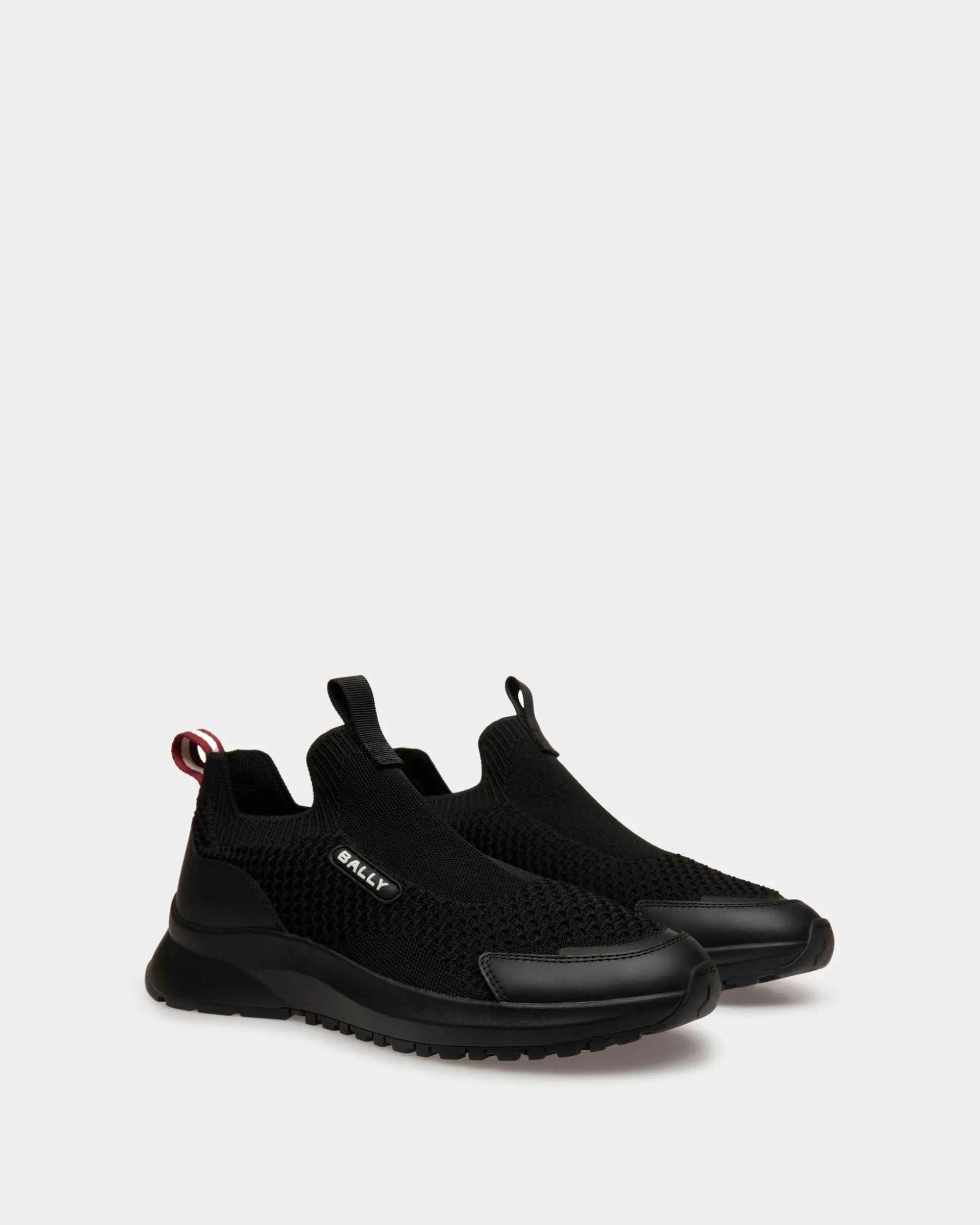 Outline Sneaker Aus Nylon In Schwarz