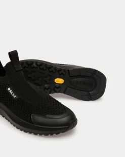 Outline Sneaker Aus Nylon In Schwarz