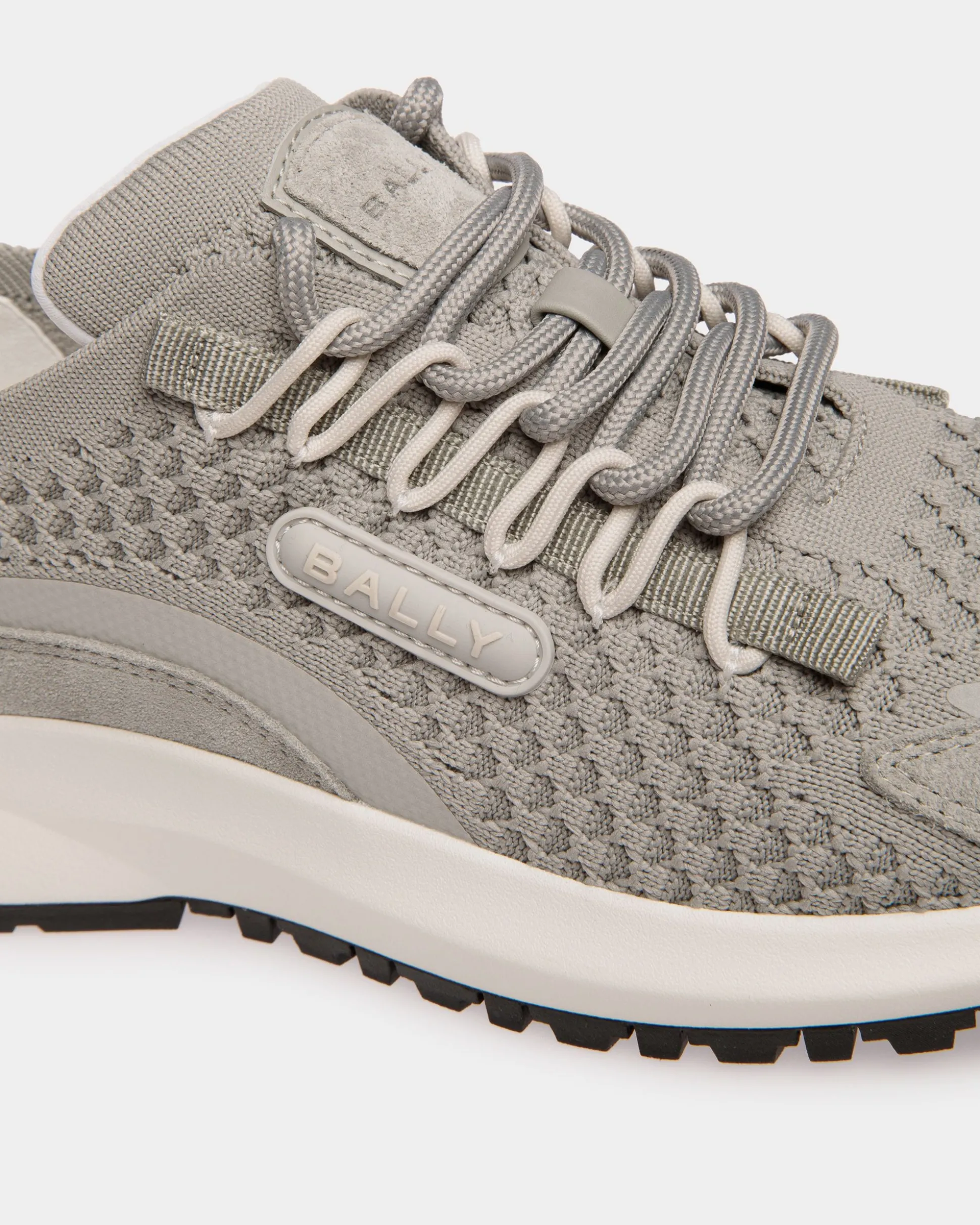 Outline Sneaker Aus Strickgewebe In Grau