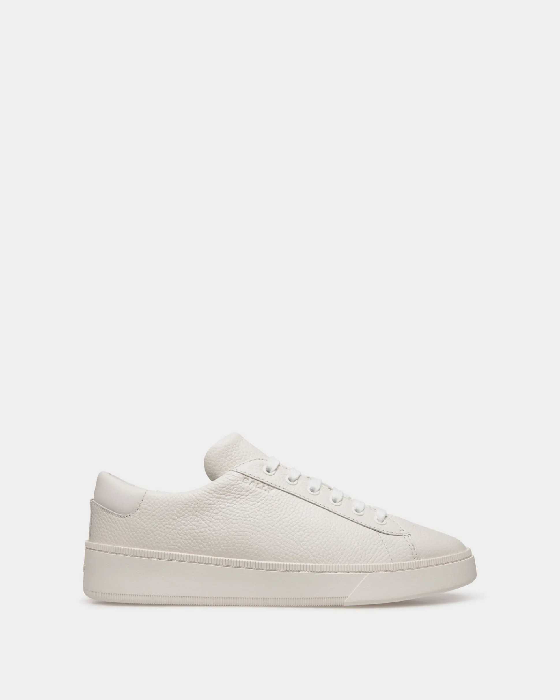 Raise Sneaker Aus Genarbtem Leder In Weiß