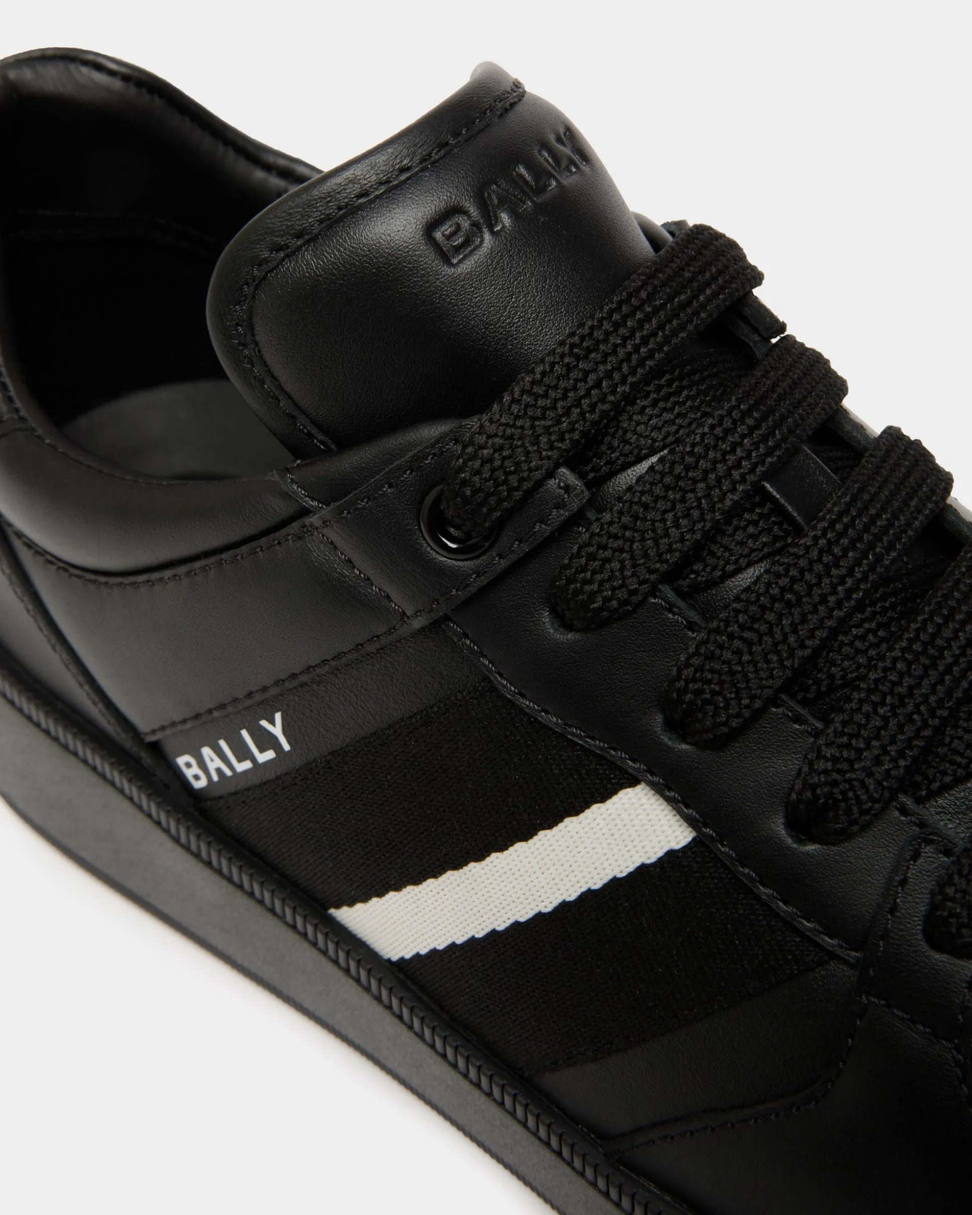 Raise Sneaker Aus Schwarzem Leder