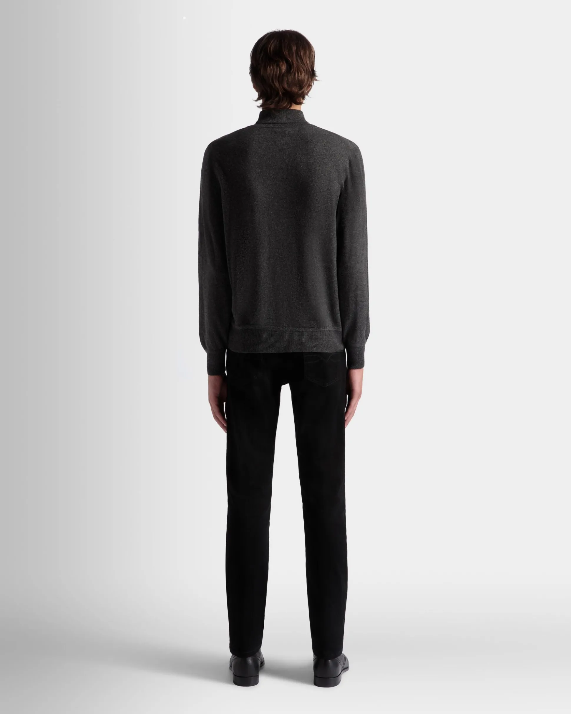 Rollkragenpullover Aus Kaschmir In Dunkelgrau Aus Der Adrien Brody Travel-Kollektion
