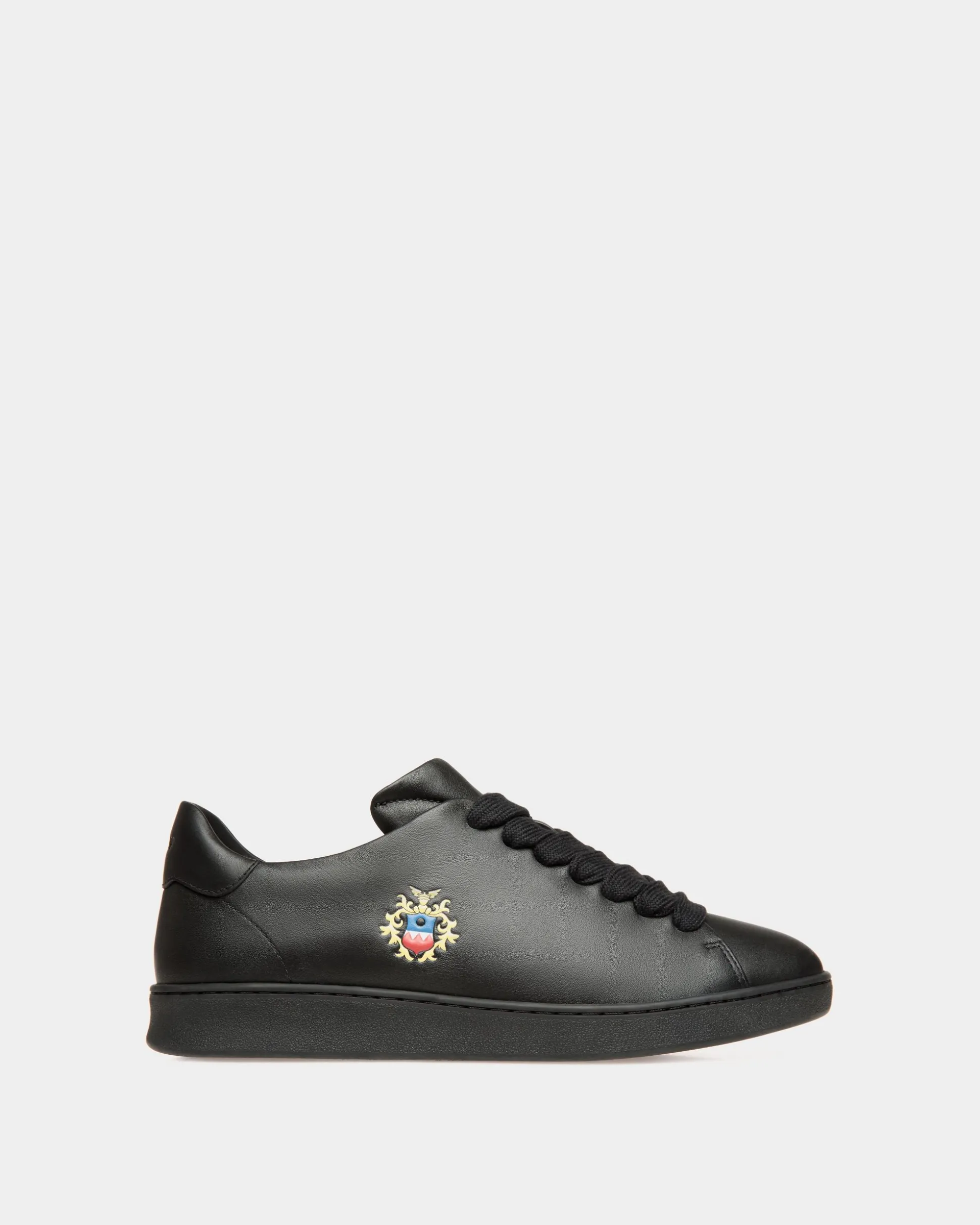 Sneaker Aus Leder In Schwarz Aus Der Adrien Brody Travel-Kollektion
