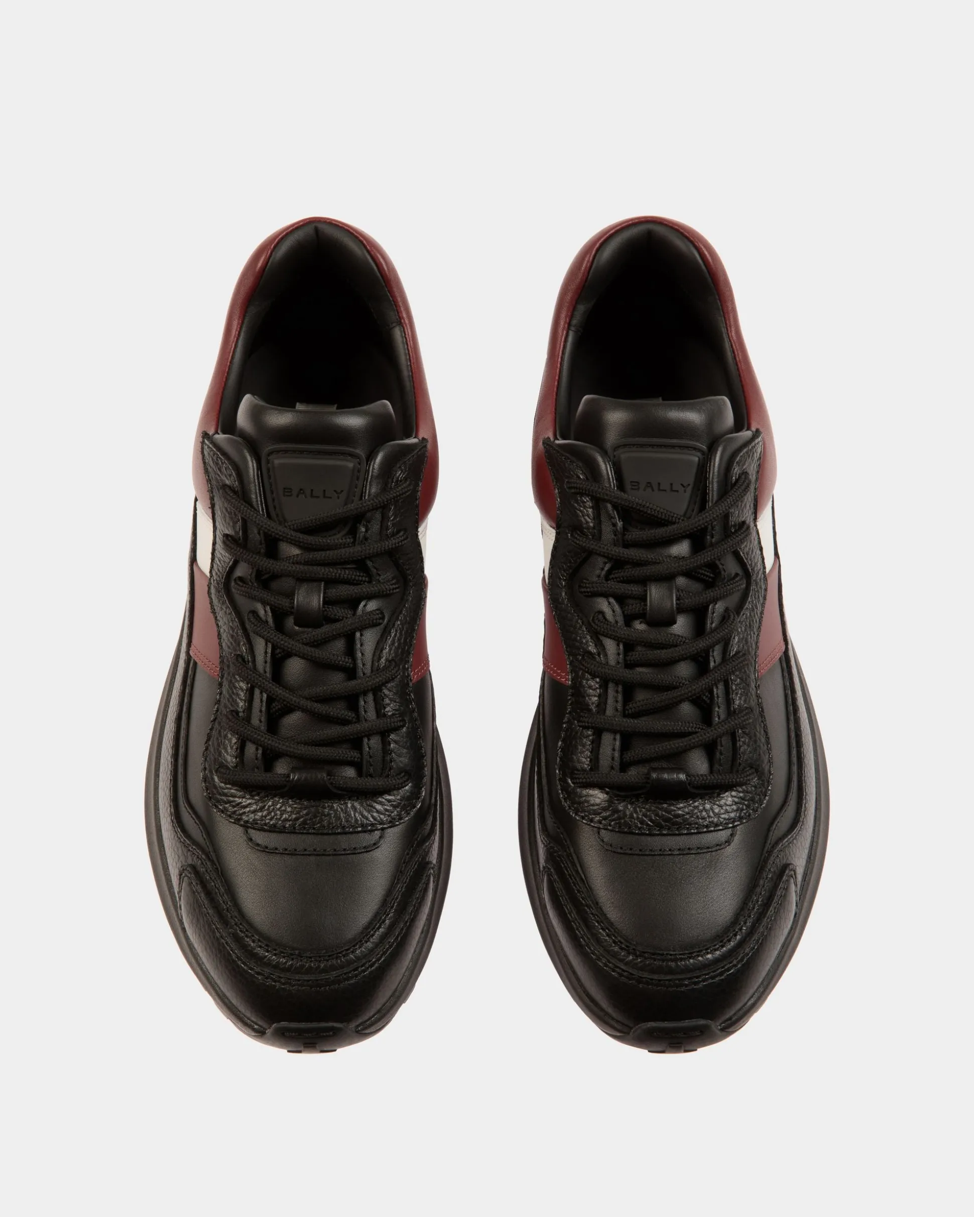 Sneaker Aus Leder In Schwarz Und Heritage Red