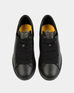 Sneaker Aus Leder In Schwarz Aus Der Adrien Brody Travel-Kollektion