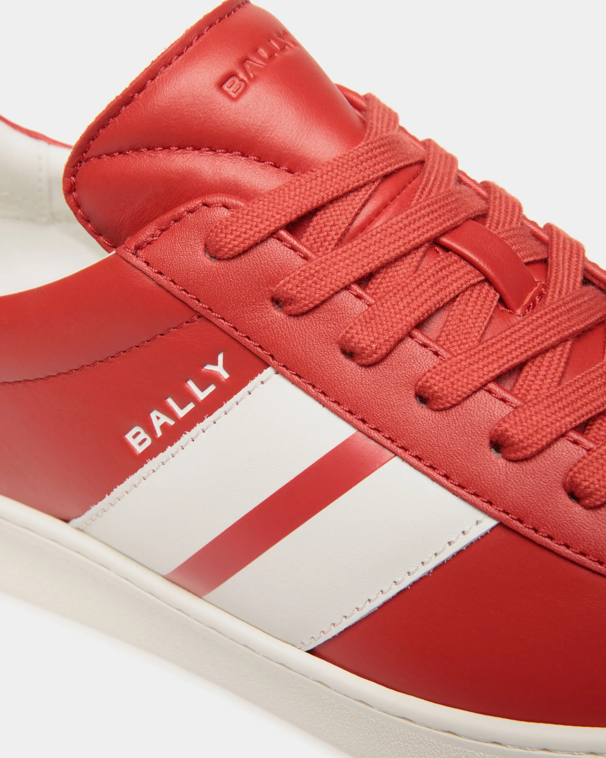 Tennis Sneaker Aus Leder In Candy Red Und Weiß