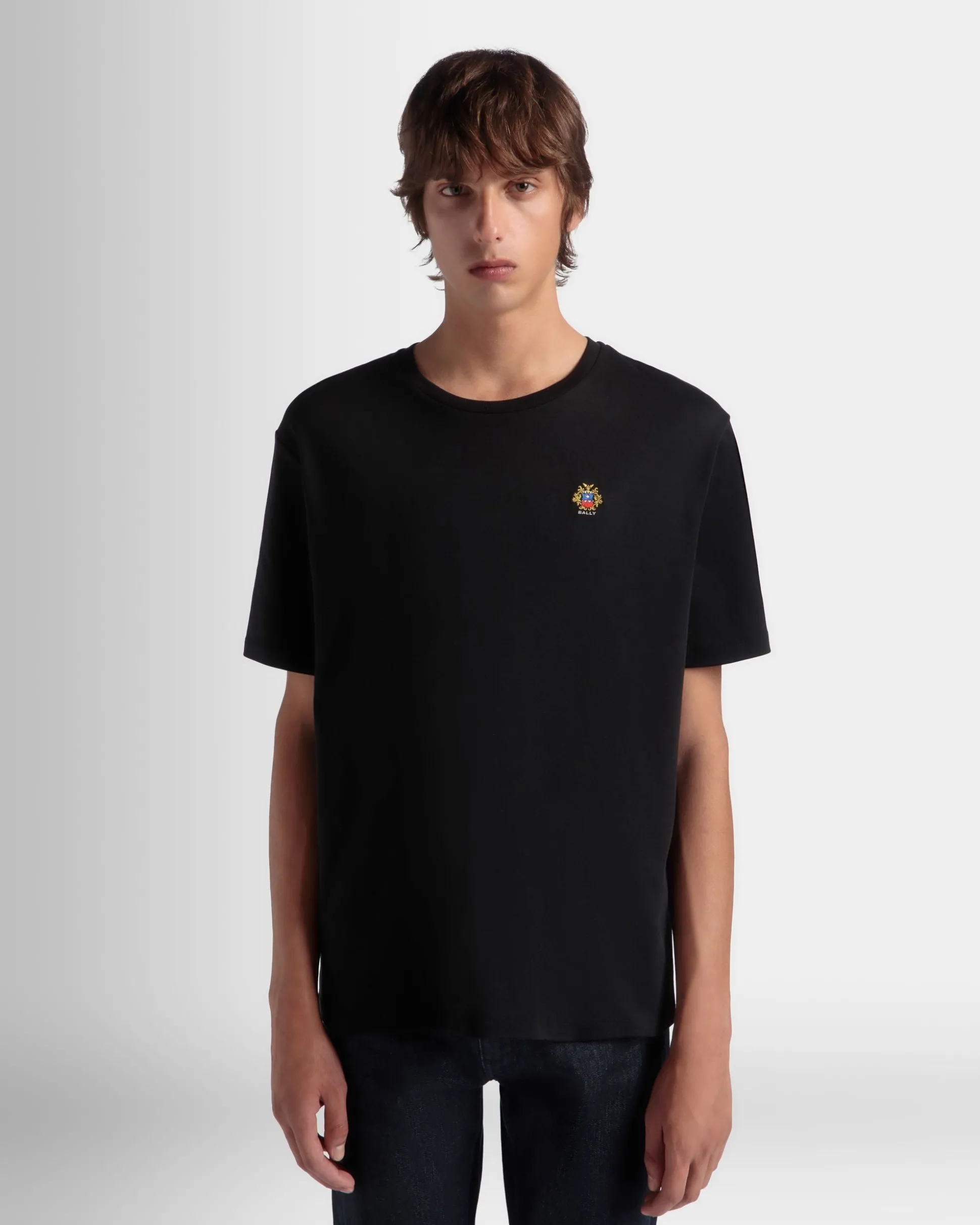 T-Shirt Aus Baumwolle In Schwarz Aus Der Adrien Brody Travel-Kollektion
