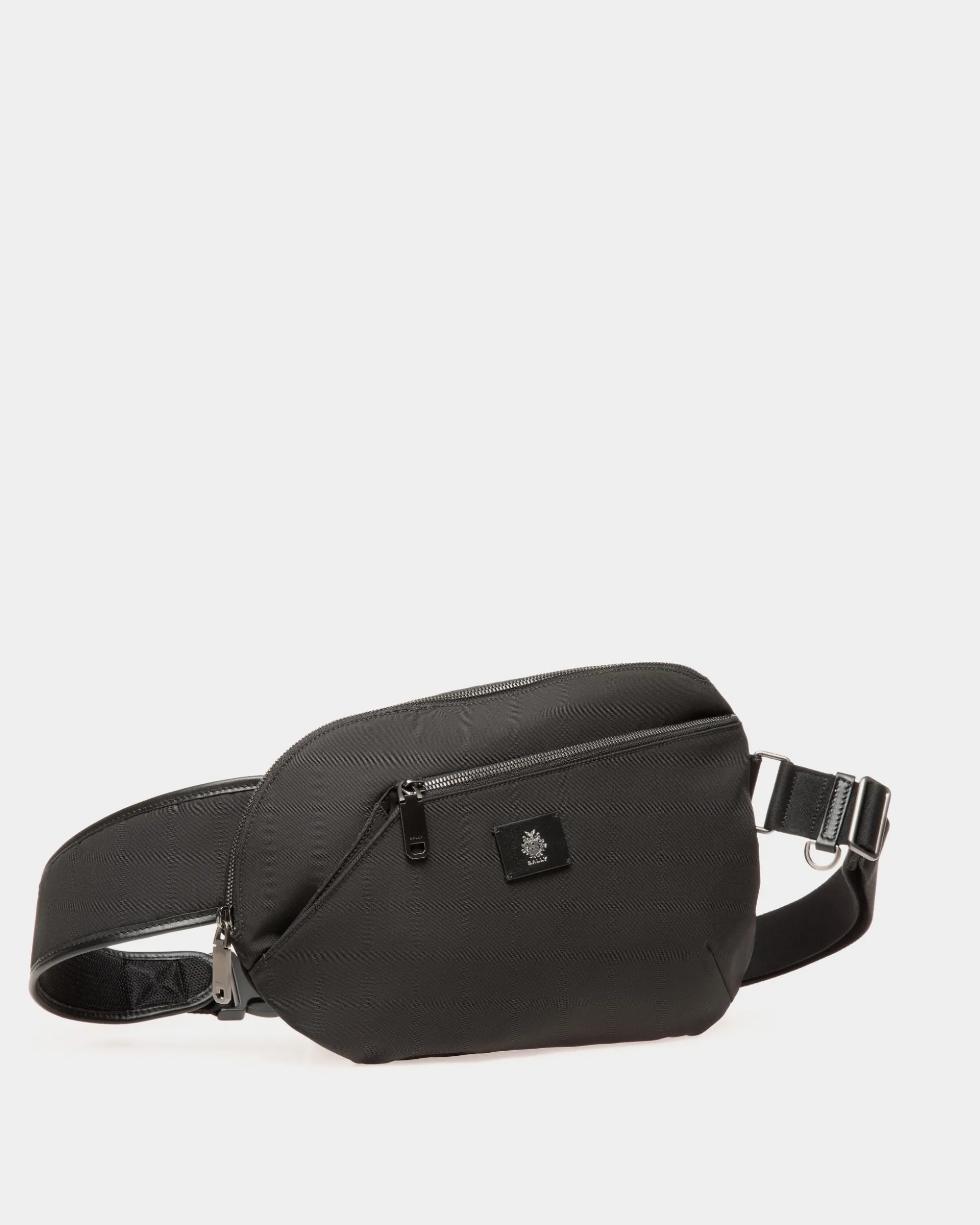Umhängetasche Aus Nylon In Schwarz Aus Der Adrien Brody Travel-Kollektion