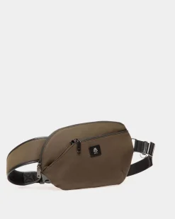 Umhängetasche Aus Nylon In Military Green Aus Der Adrien Brody Travel-Kollektion